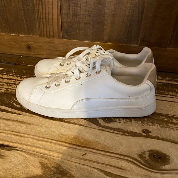 sneakers - Picture 2 of 5